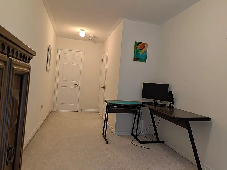 6 Westbury Way — Photo 43