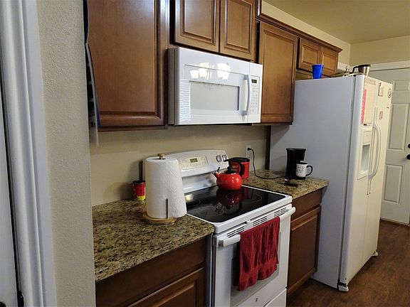 5th image of 4221 Dawn Ave