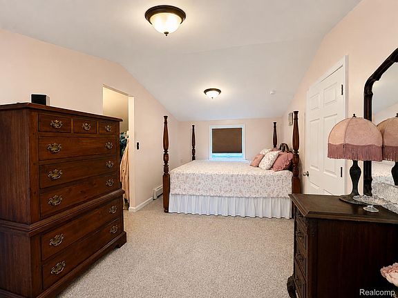 8th image of 20205 Saint Francis St