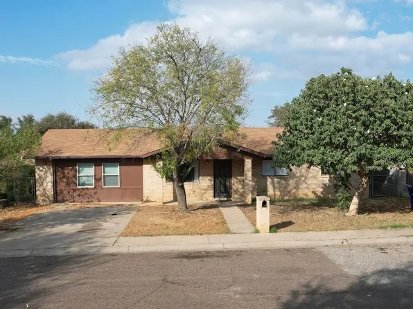 3010 Nueces Plz, Laredo, TX 78046