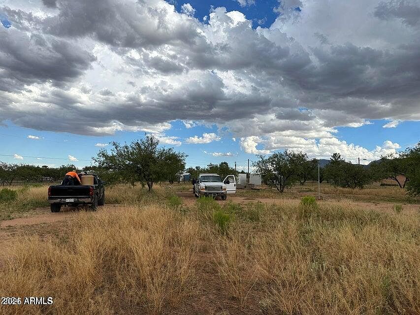 2nd image of 02 E SAGEBRUSH Road #47