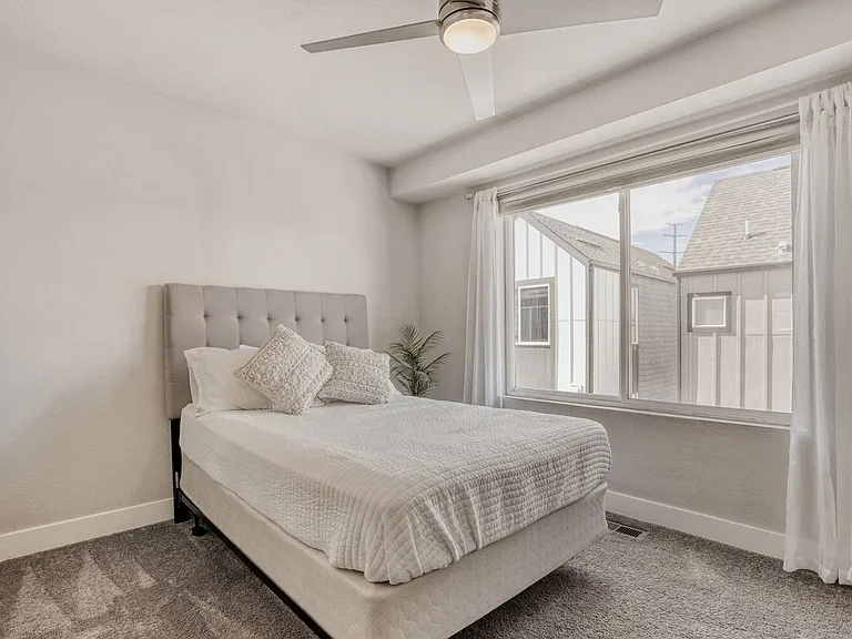 5594 W 10th Pl — Photo 12