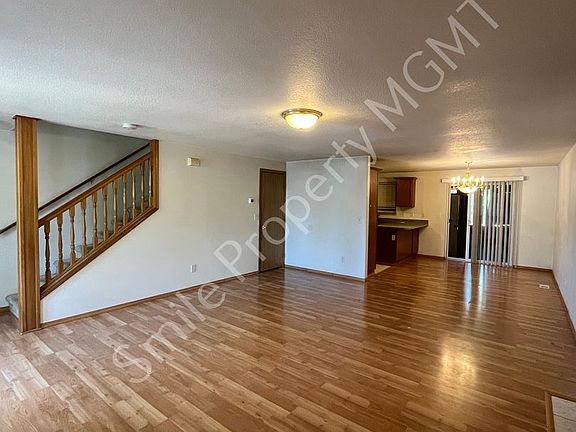 3rd image of 6426 SE 144th Ln