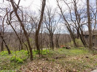 121 Zwart Rd, Des Moines, IA 50312