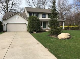 6220 Inland Shores Dr, Mentor, OH 44060
