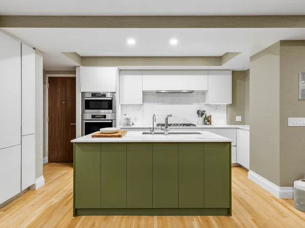 737 Park Avenue image 5 of 16