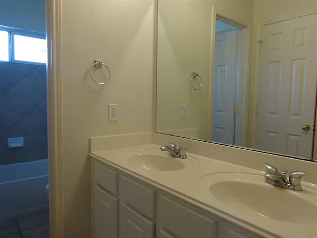 14750 Autumn Glen Ct — Photo 17