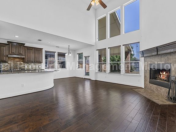4th image of 4106 Horseshoe Ln