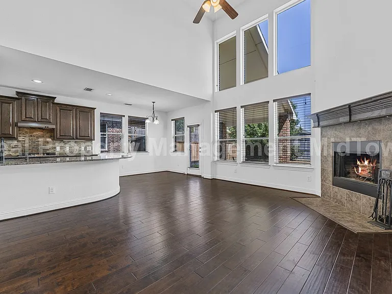 4106 Horseshoe Ln — Photo 4