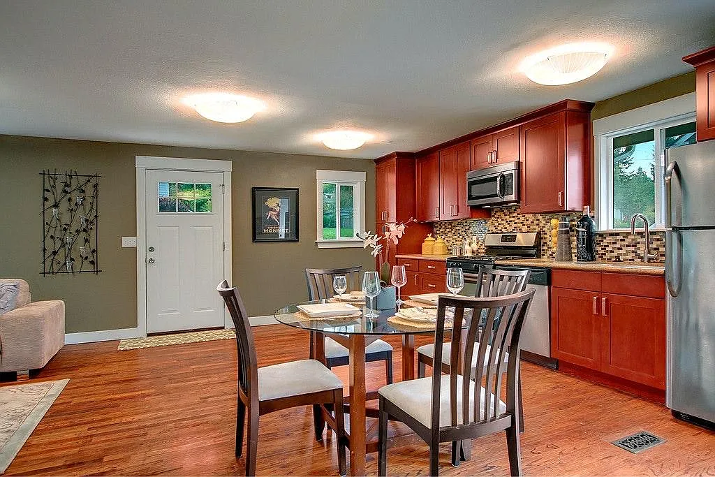 1238 NE 102nd Street — Photo 3