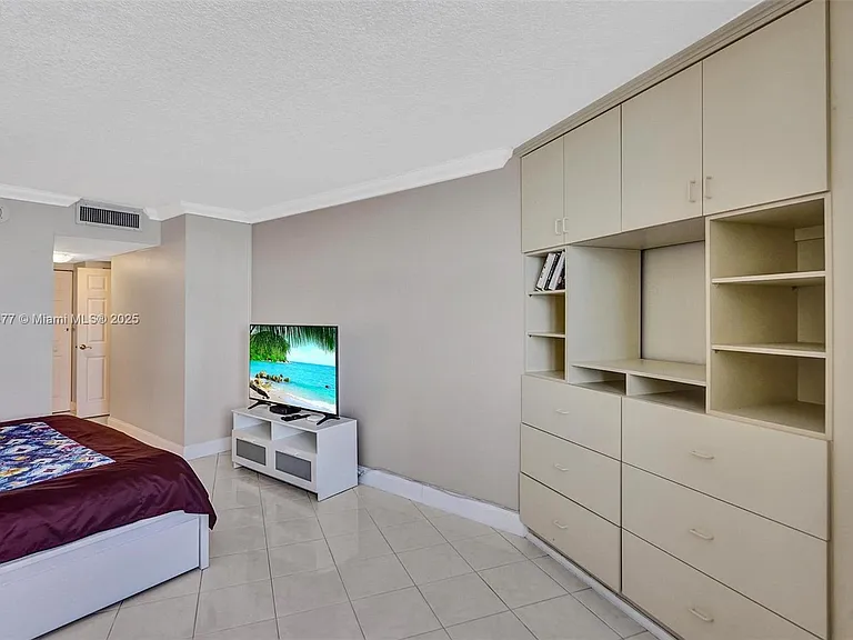 3180 S Ocean Dr #1504 — Photo 9