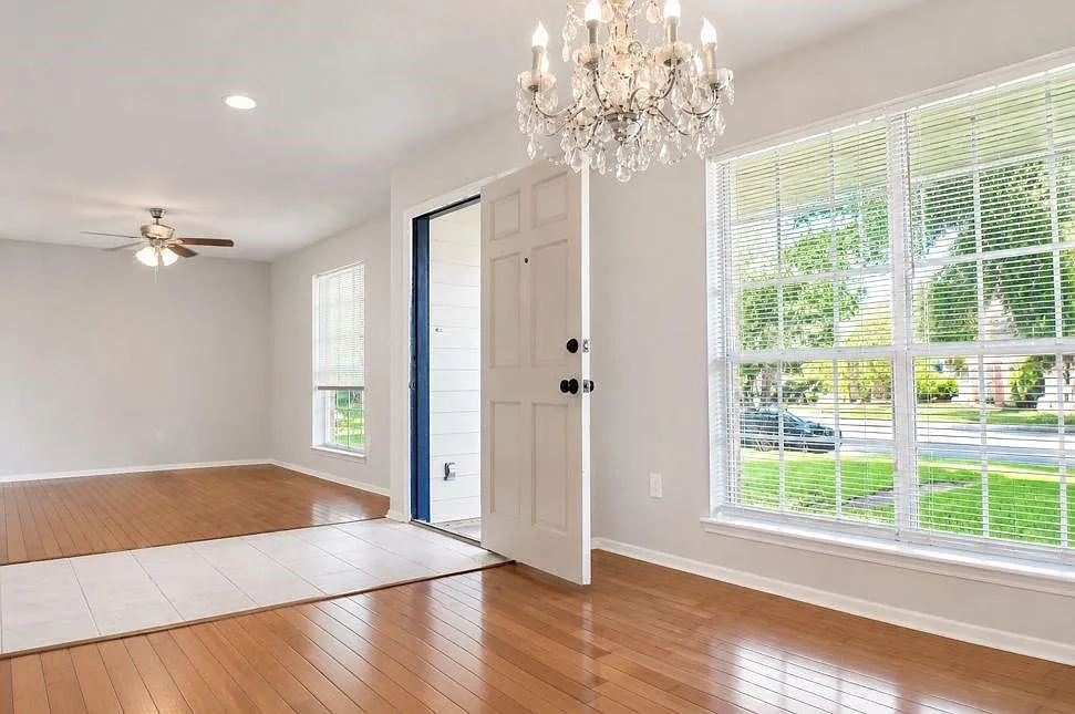 3 bed, 2.0 bath, 1724 sqft, $2,000 — Photo 3