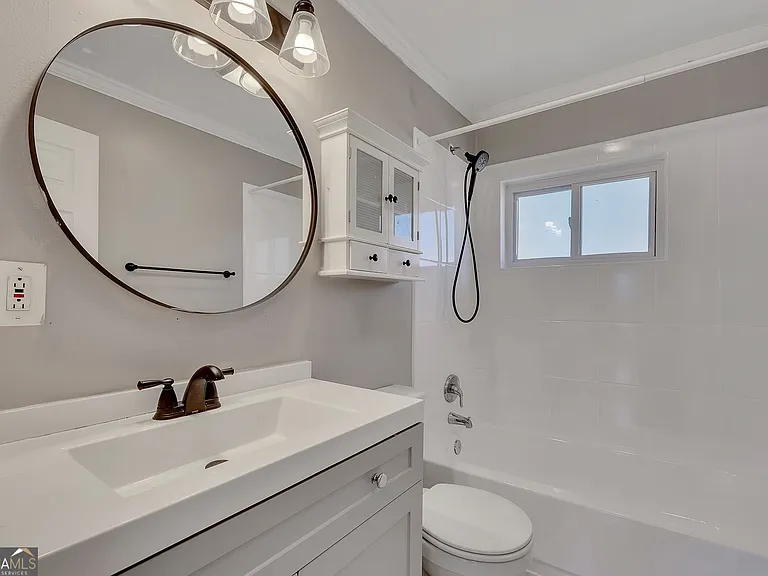 1040 Herndon St NW #A — Photo 11