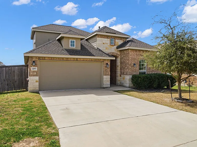 12071 Pitcher Rd — Photo 2