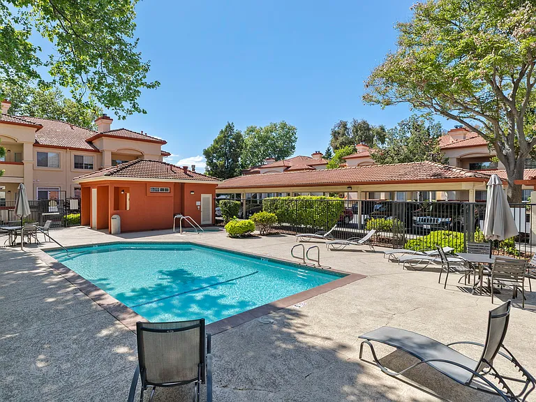 6967 Stagecoach Rd #G — Photo 46