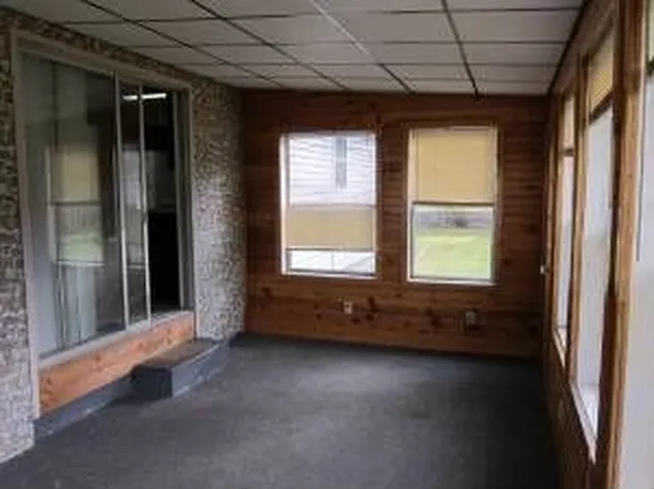 22891 French Ave, Mattawan, MI 49071