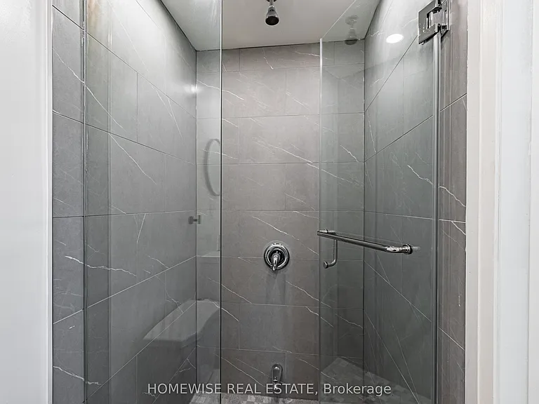 11 Craig Cres #LOWER — Photo 13