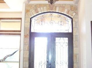 176 Stablewood Dr, Kerrville, TX 78028
