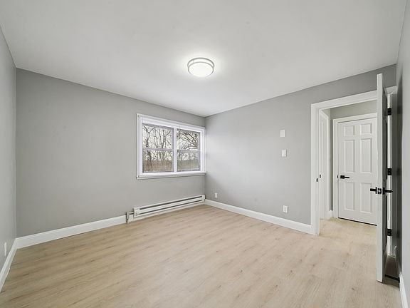 5th image of 2000 SW 15th Ave #4B