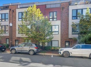 444 Stabler Ln, Alexandria, VA 22304