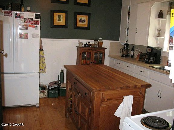 4th image of 313 1st St SE