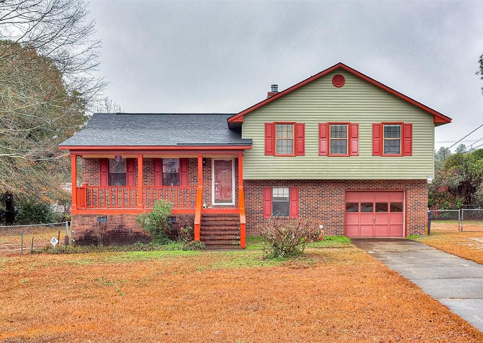 1st image of 5202 Woodridge Dr