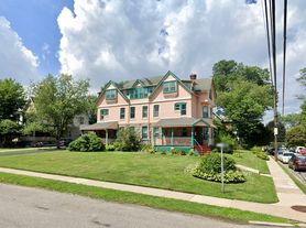 44-46 Runnemede Ave., 5A