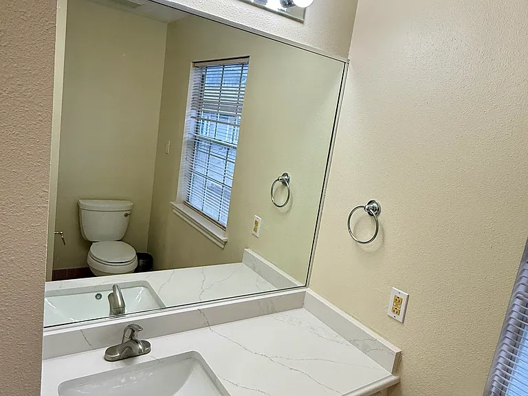 2123 Peckham St — Photo 23