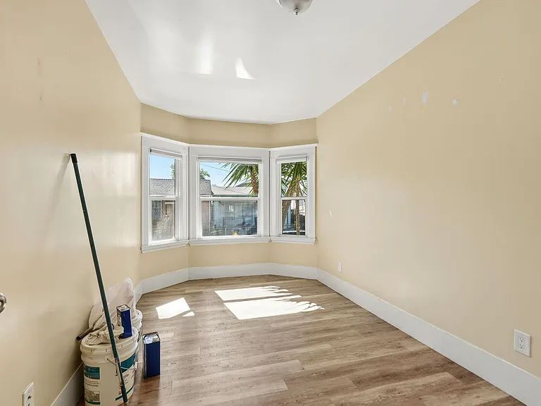 2533-2535 Filbert St — Photo 21