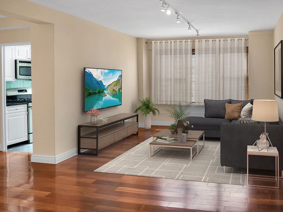 1st image of 33 Greenwich Ave APT 7B