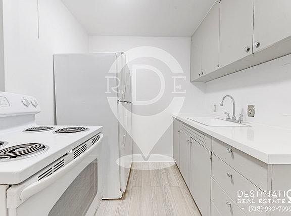 4th image of 606 W 17th St APT 305
