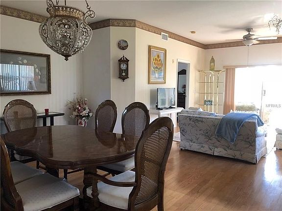5th image of 5800 Sabal Trace Dr #407-4