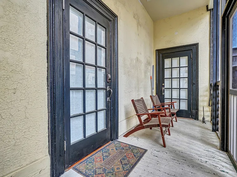 108 E Harris St — Photo 8