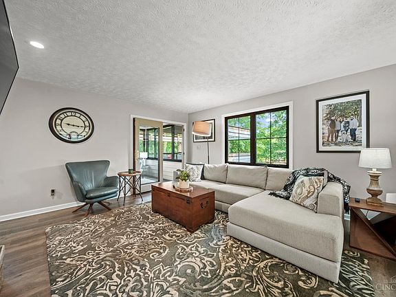 3rd image of 350 Braewood Dr