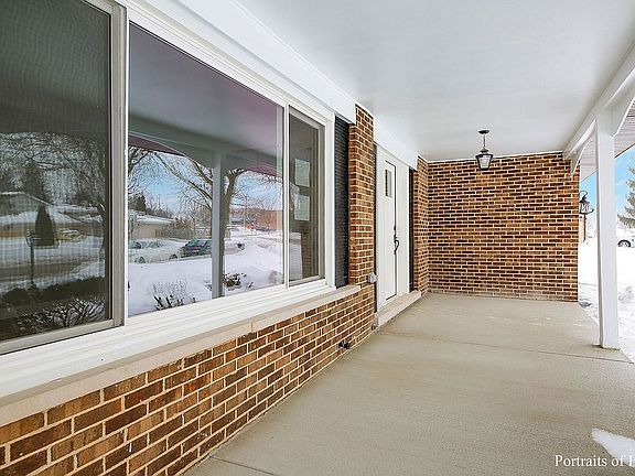 2nd image of 24W616 Woodcrest Dr