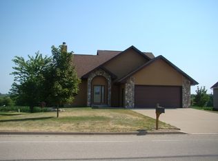 521 E North St, Dodgeville, WI 53533