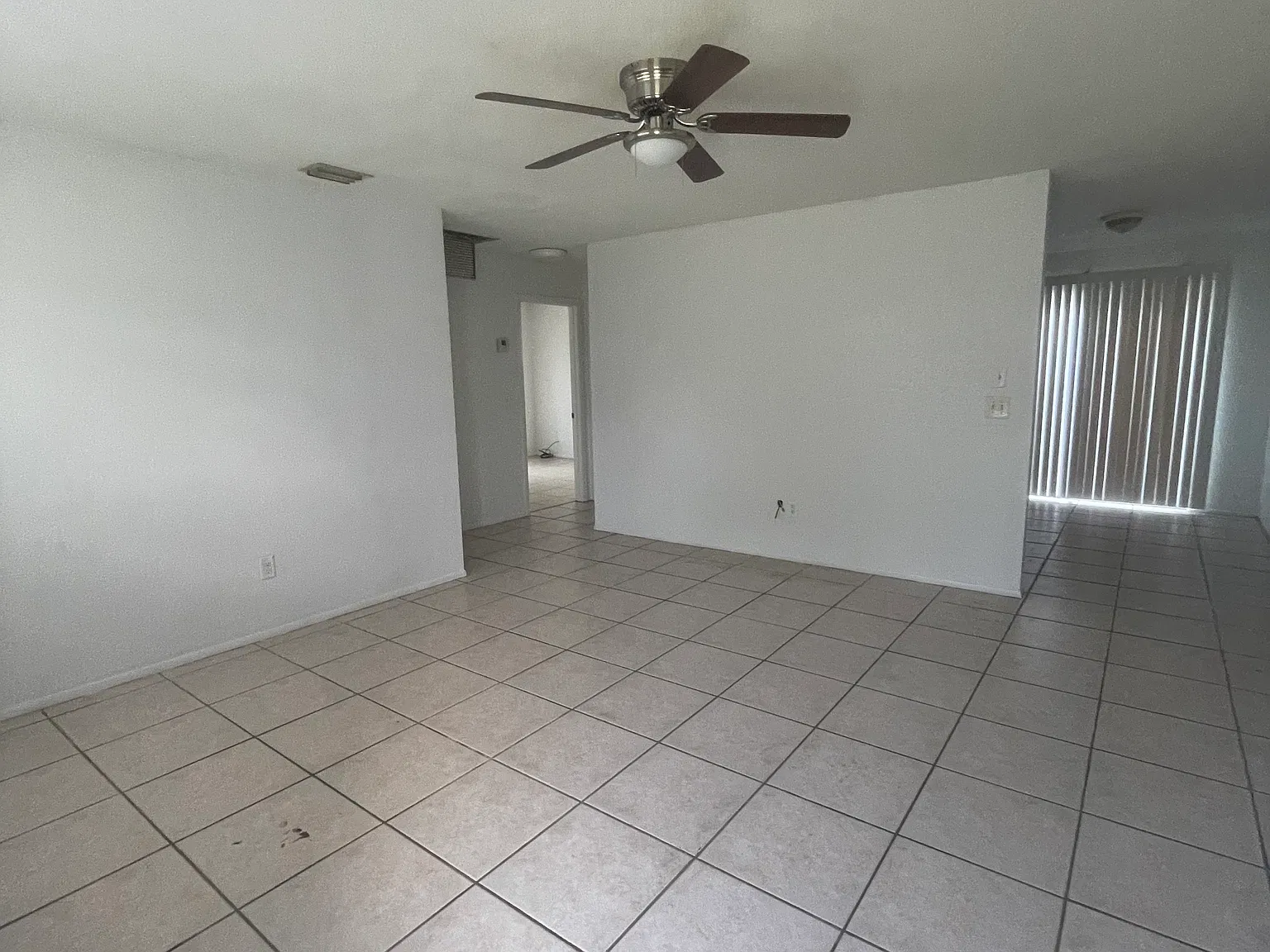 1537 Barbarie Ln — Photo 3