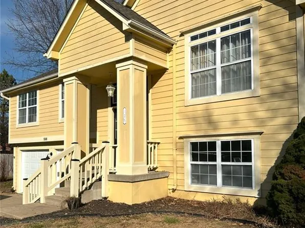 125 Apple Blossom Ct, Belton, MO 64012