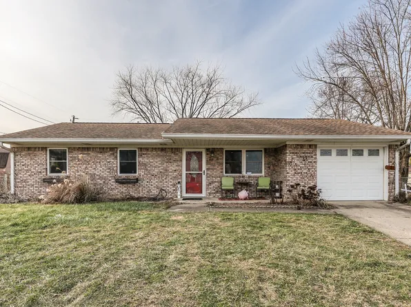 92 Village Rd, Bargersville, IN 46106