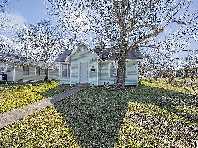 2 bed, 1108 sqft, $1,050 — Photo 1