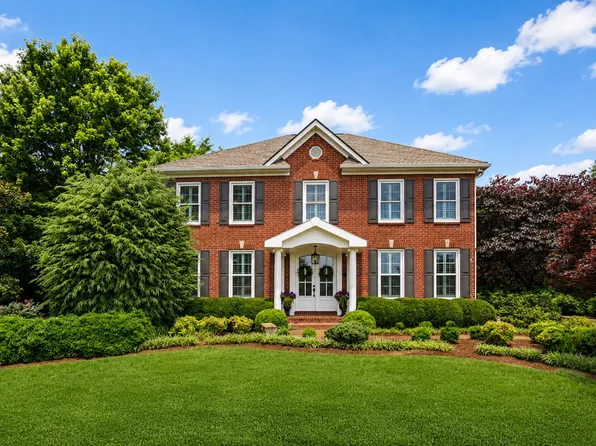 2240 Oakleaf Dr, Franklin, TN 37064
