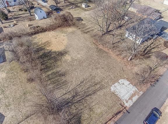 3rd image of 207 Giofre Ave