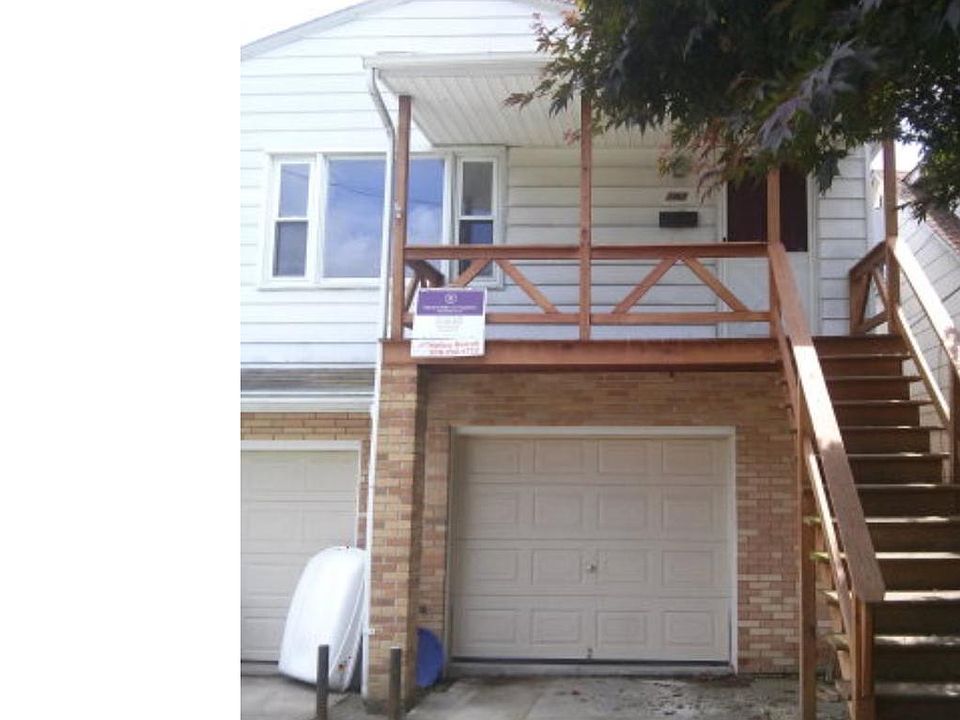 1st image of 102 Lombard St