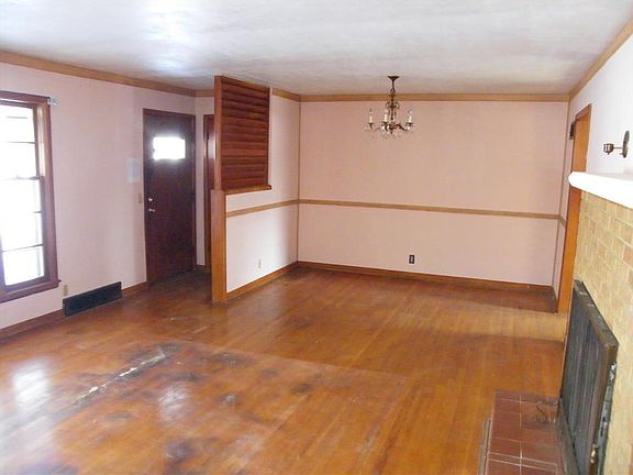 5th image of 6501 Troup Ave