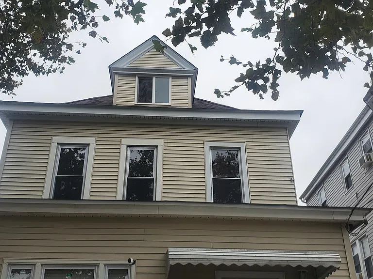 Sherman St — Photo 3