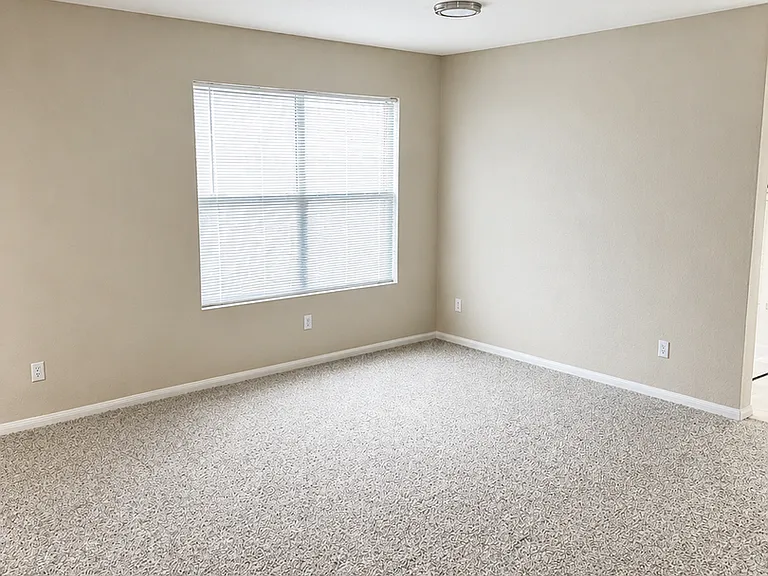 2402 Riley Dr — Photo 10