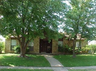 8402 Woodside Rd, Rowlett, TX 75088