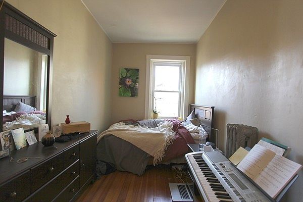 2nd image of 38 Winchester St APT 9
