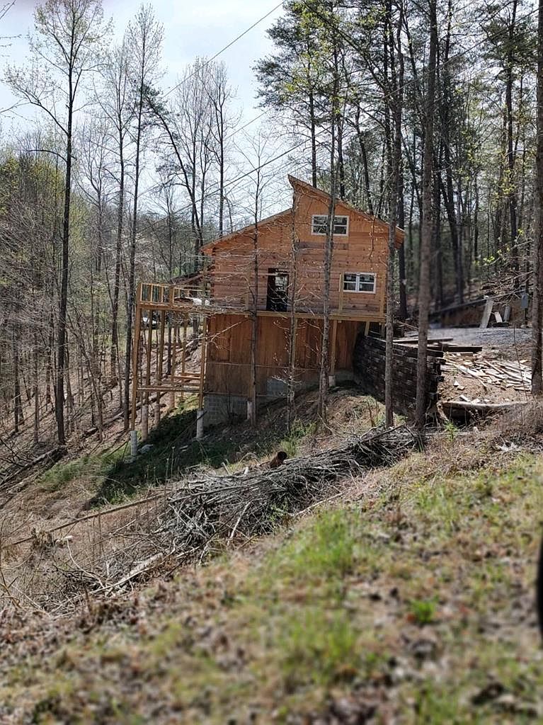 282 Cove Hollow Rd, Cosby, TN 37722 Zillow