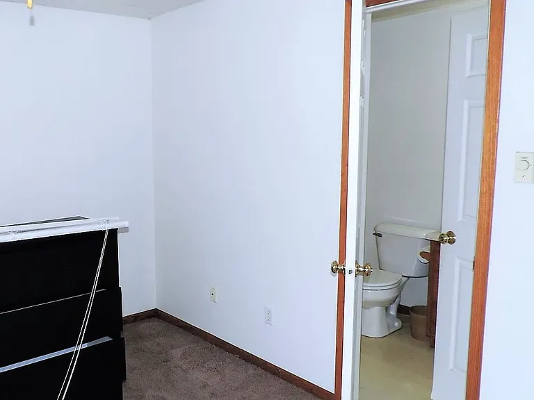 530 Iris Ave — Photo 13